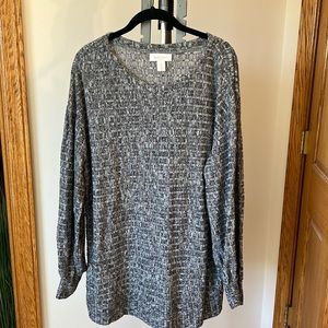 LONG SLEEVE RIBBED CREWNECK MATERNITY TEE